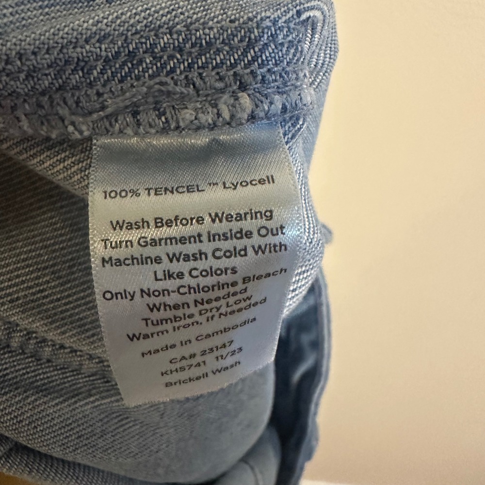Talbots Summerweight Jeans Womens 12 Blue Tencel Straight Leg Ankle Utility - Picture 3 of 5